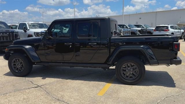 2024 Jeep Gladiator Sport S