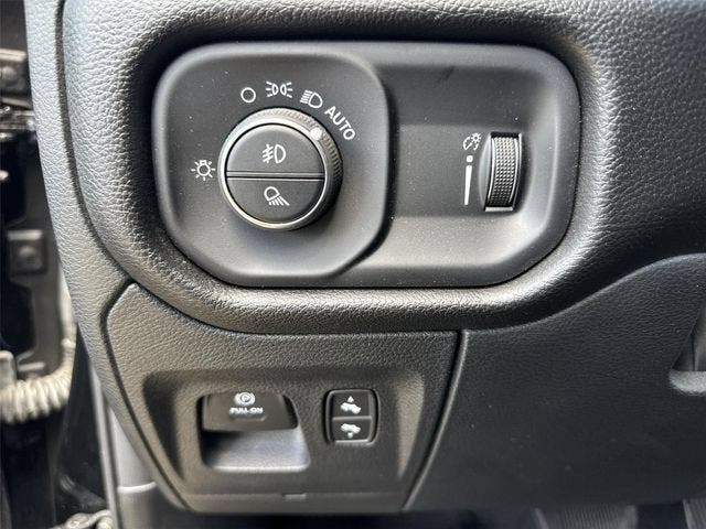 2023 RAM 1500 Big Horn Crew Cab 4x2 5'7" Box