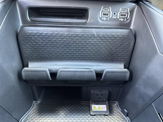 2023 RAM 1500 Big Horn Crew Cab 4x2 5'7" Box
