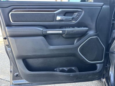 2022 RAM 1500 Laramie Crew Cab 4x2 5'7" Box