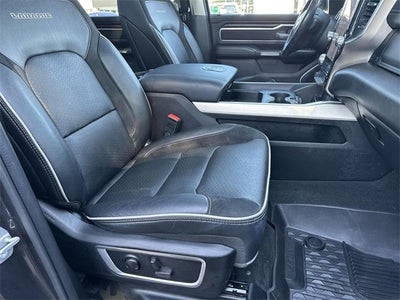 2022 RAM 1500 Laramie Crew Cab 4x2 5'7" Box