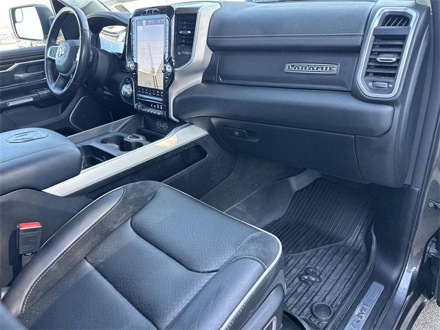 2022 RAM 1500 Laramie Crew Cab 4x2 5'7" Box