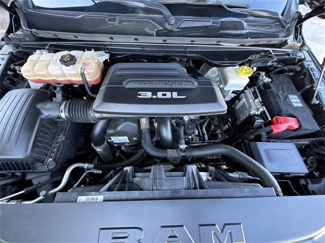 2022 RAM 1500 Laramie Crew Cab 4x2 5'7" Box