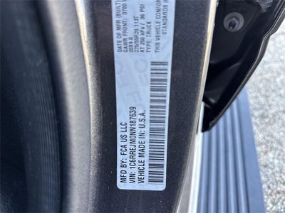 2022 RAM 1500 Laramie Crew Cab 4x2 5'7" Box