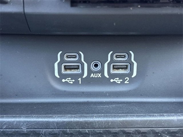 2022 RAM 1500 Laramie Crew Cab 4x2 5'7" Box