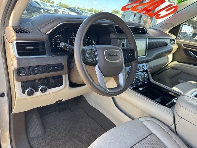 2023 GMC Yukon Denali - Photo 10