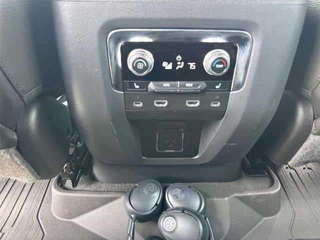 2023 GMC Yukon Denali - Photo 22