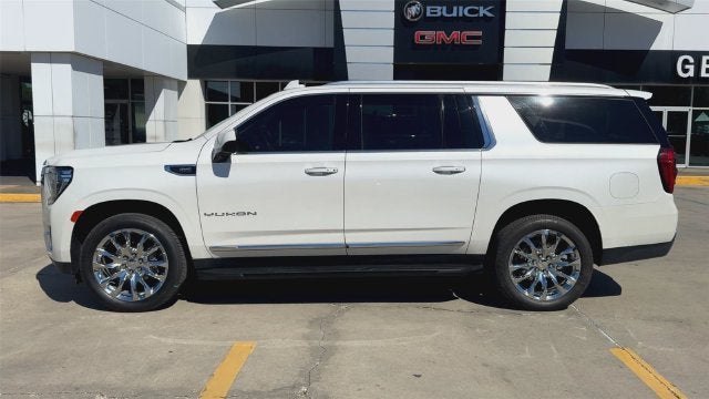 2023 GMC Yukon XL SLT