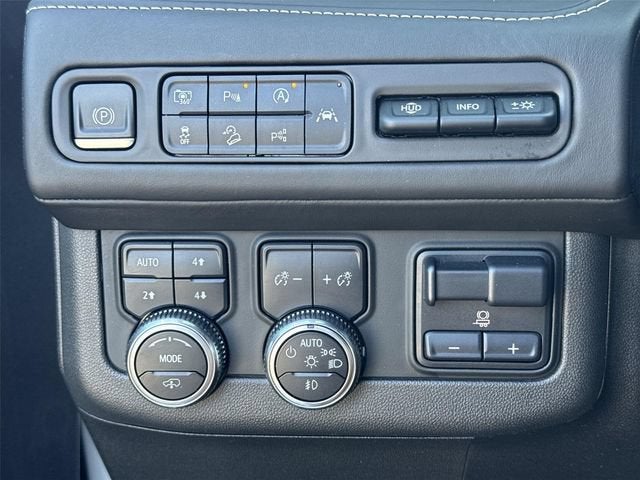 2023 GMC Yukon XL Denali Ultimate - Photo 18