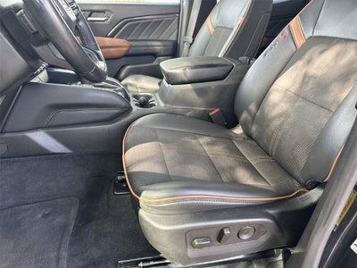 2023 GMC Canyon 4WD AT4