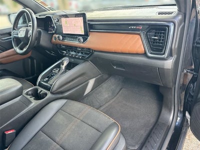 2023 GMC Canyon 4WD AT4