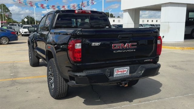 2023 GMC Canyon 4WD AT4