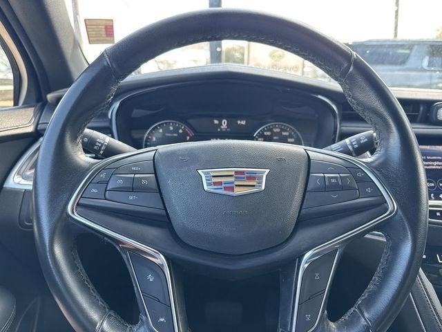 2022 Cadillac XT5 Luxury