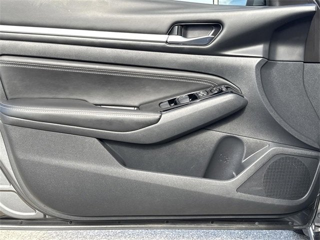 2023 Nissan Altima SL FWD