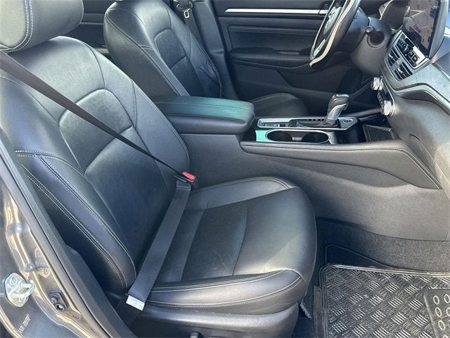 2023 Nissan Altima SL FWD