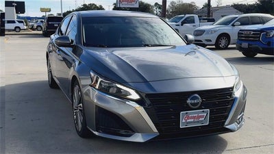 2023 Nissan Altima SL FWD