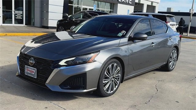 2023 Nissan Altima SL FWD