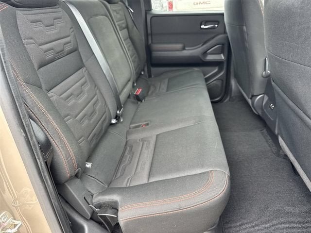 2024 Nissan Frontier Crew Cab PRO-X 4x2