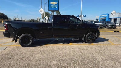 2024 RAM 3500 Laramie Crew Cab 4x4 8' Box