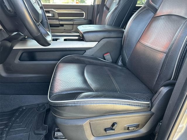 2022 RAM 2500 Laramie Crew Cab 4x4 6'4" Box