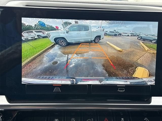 2024 GMC Sierra 1500 SLT - Photo 15