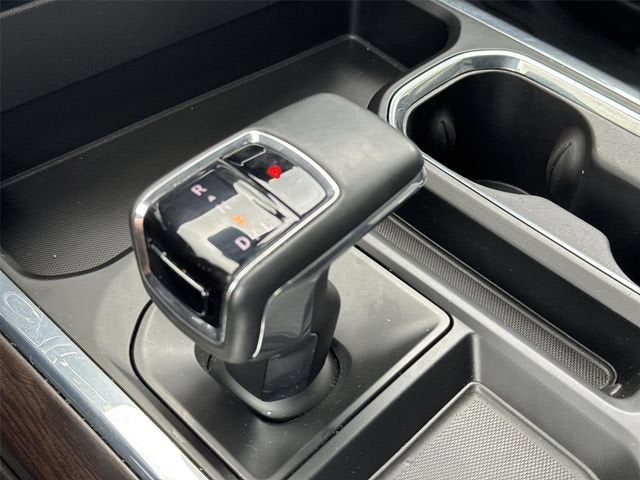 2024 GMC Sierra 1500 SLT - Photo 16