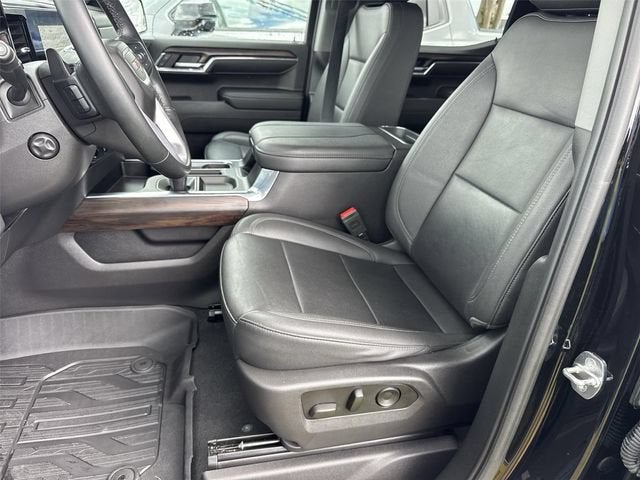 2024 GMC Sierra 1500 SLT - Photo 19
