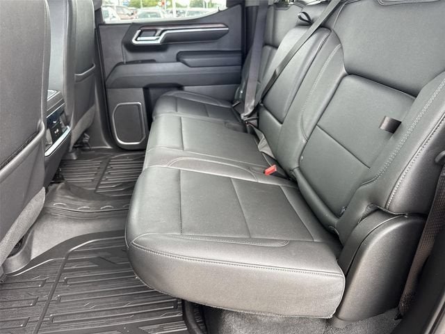 2024 GMC Sierra 1500 SLT - Photo 25