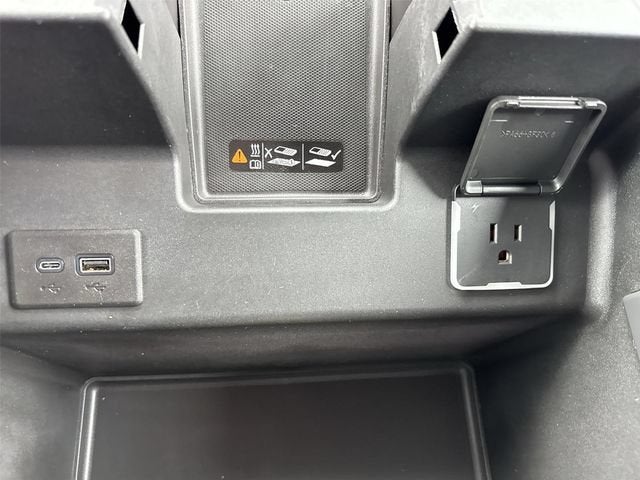 2024 GMC Sierra 1500 SLT - Photo 35