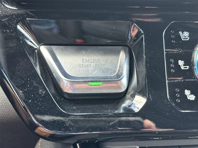 2025 GMC Sierra 1500 AT4 - Photo 17