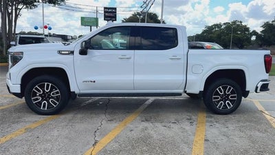 2025 GMC Sierra 1500 AT4