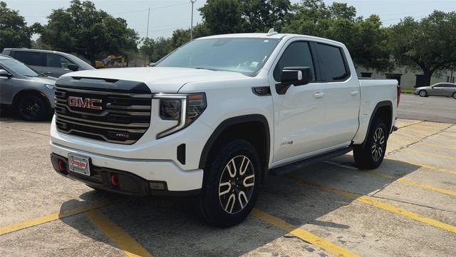 2025 GMC Sierra 1500 AT4