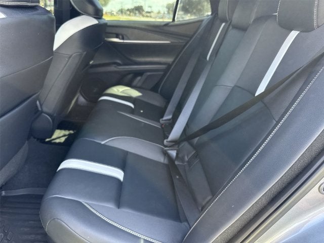 2025 Toyota Camry SE - Photo 25