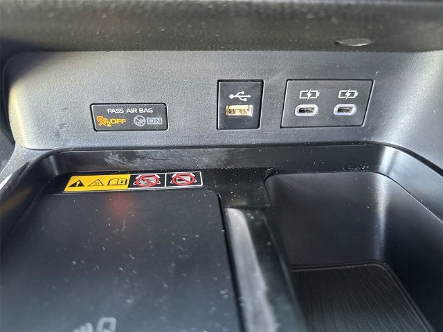 2025 Toyota Camry SE - Photo 35