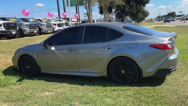 2025 Toyota Camry SE - Photo 6