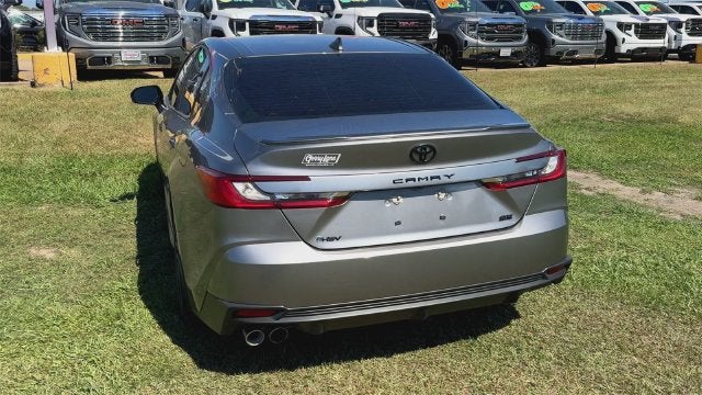 2025 Toyota Camry SE - Photo 7