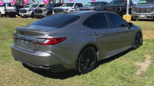 2025 Toyota Camry SE - Photo 8