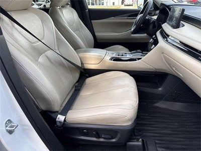 2025 INFINITI QX60 LUXE