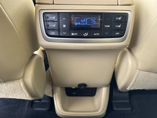 2016 Toyota Highlander Limited Platinum V6