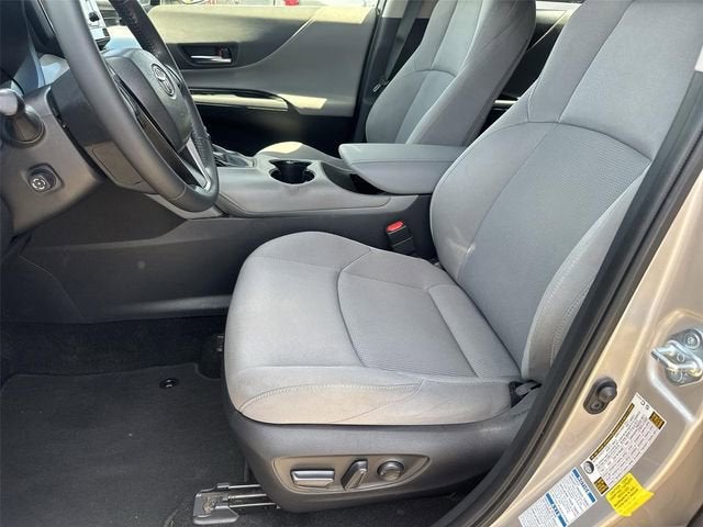 2022 Toyota Venza LE
