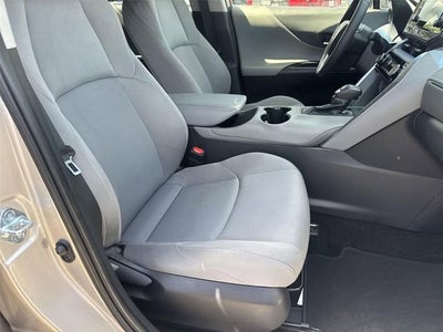 2022 Toyota Venza LE