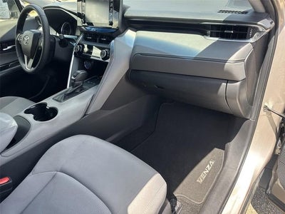 2022 Toyota Venza LE