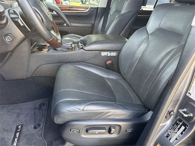 2019 Lexus LX 570 Three-Row