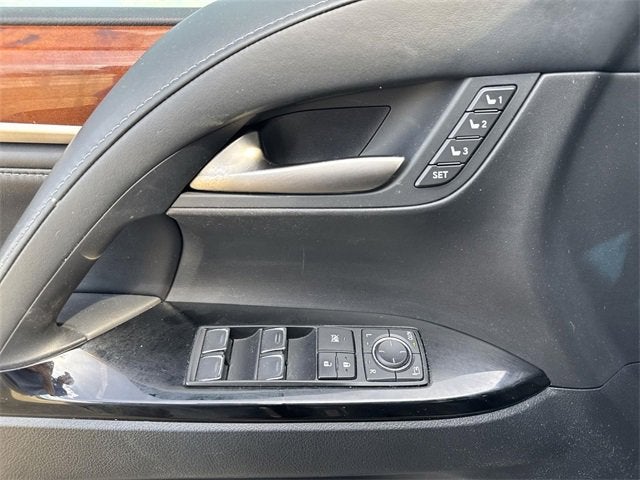 2019 Lexus LX 570 Three-Row