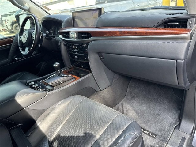 2019 Lexus LX 570 Three-Row